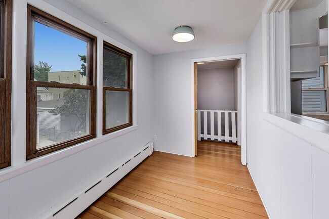 Building Photo - 4219 N Albany Ave