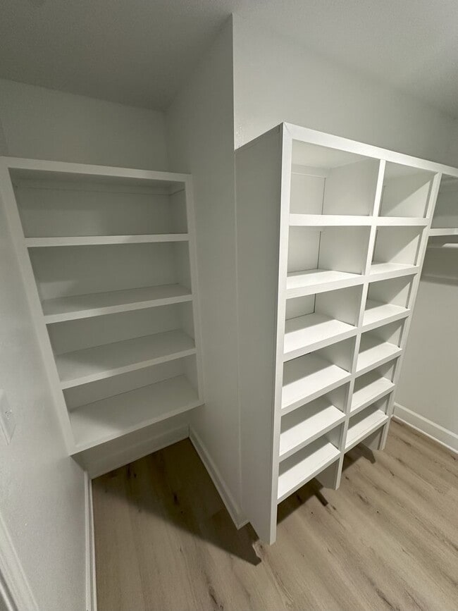 Building Photo - 169 Wildflower Dr