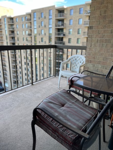 Building Photo - 4500 S Four Mile Run Dr