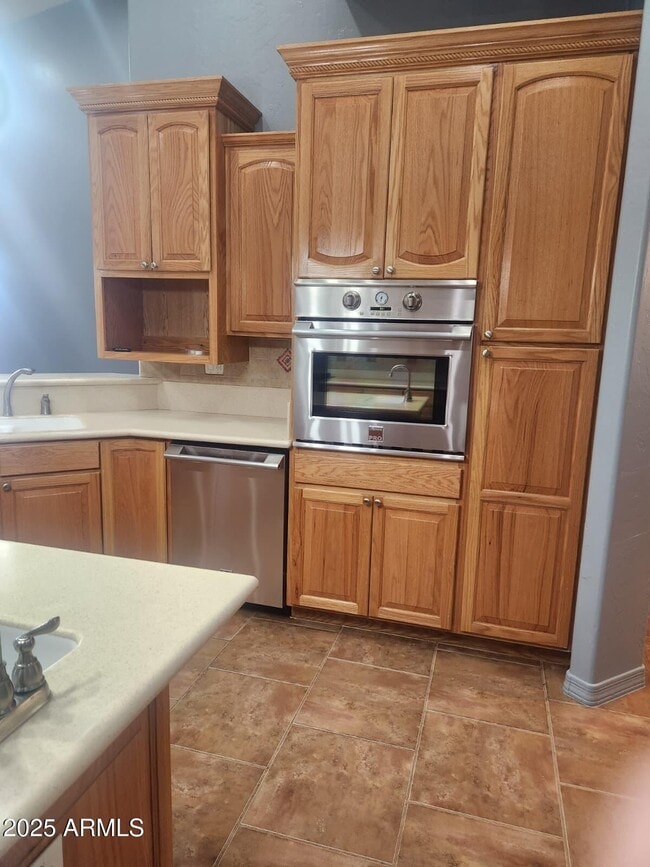 Building Photo - 1766 E Golf Course Rd