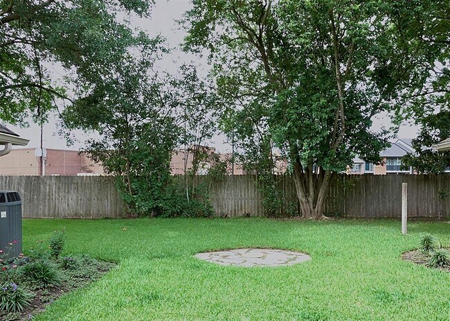 Building Photo - 16714 Rustic Colony Dr