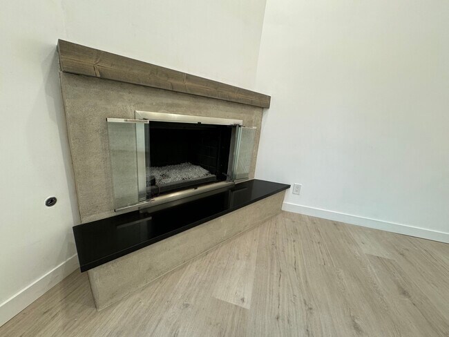 Building Photo - 431 N Alhambra Ave