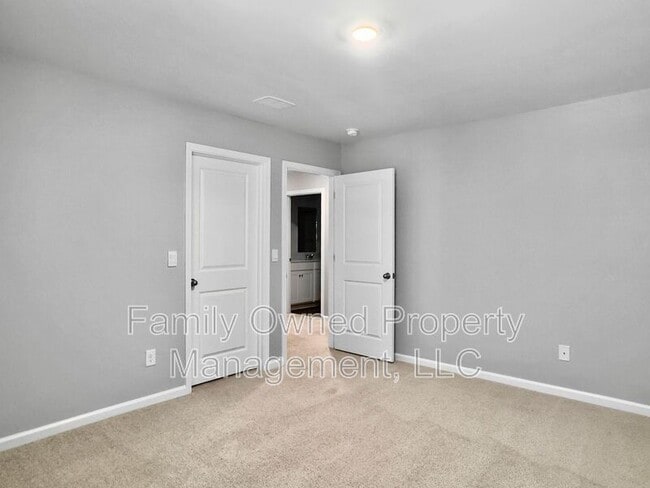 Building Photo - 422 Blue Elderberry Run