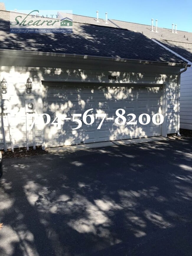 Building Photo - Great 2 story townhome in Ballantyne