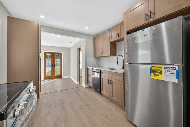 Building Photo - 889 Chas Ln