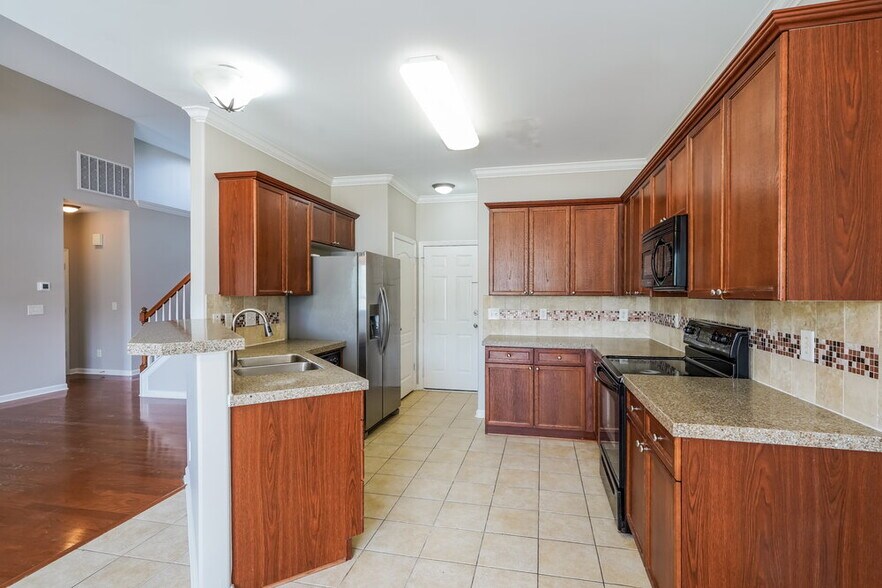 Building Photo - 2124 Gold Valley Dr