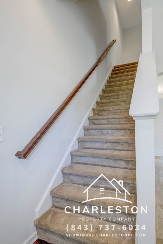 Building Photo - 9083 Parlor Dr