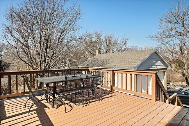 Building Photo - 33 Fordham Way
