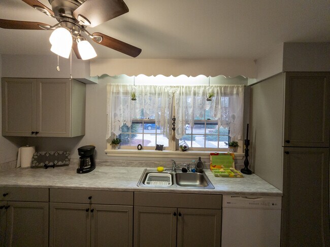 Building Photo - 357 Driftwood Cir