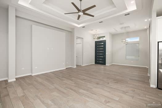 Building Photo - 20 Zinnia St