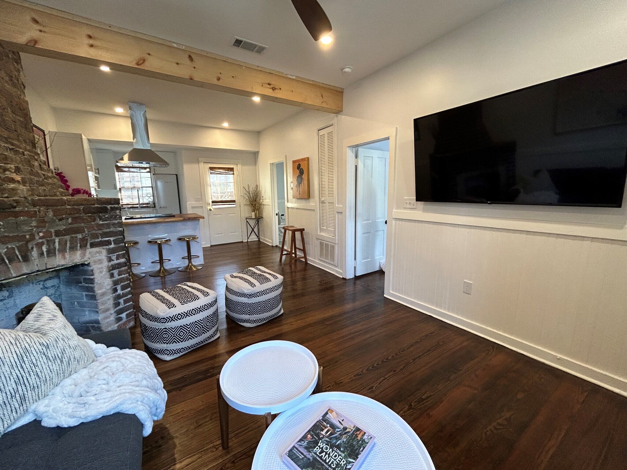 Building Photo - 534 E Charlton St