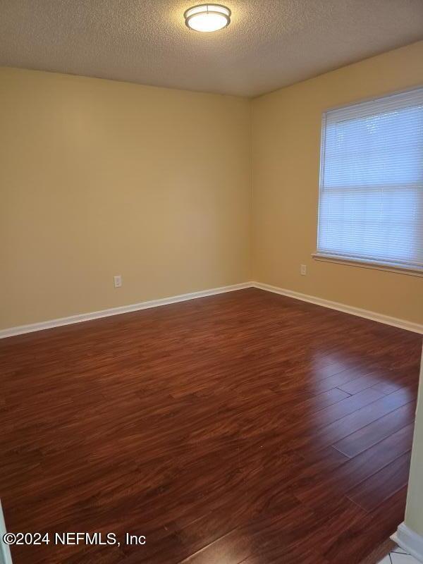 Building Photo - 8040 Macinnes Dr E