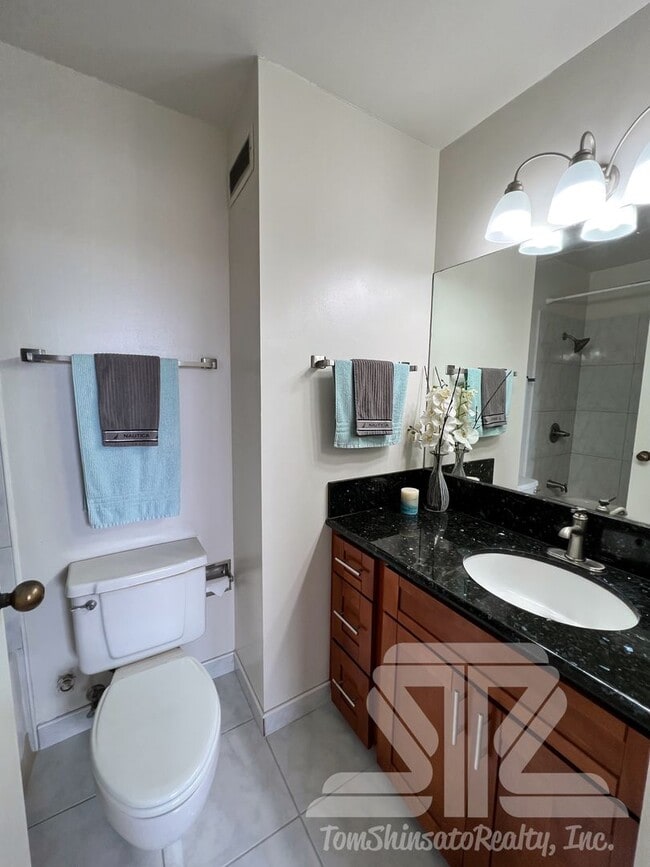 Building Photo - 2 Bedrooms | 2 Bathroom | 1 Parking in Makiki