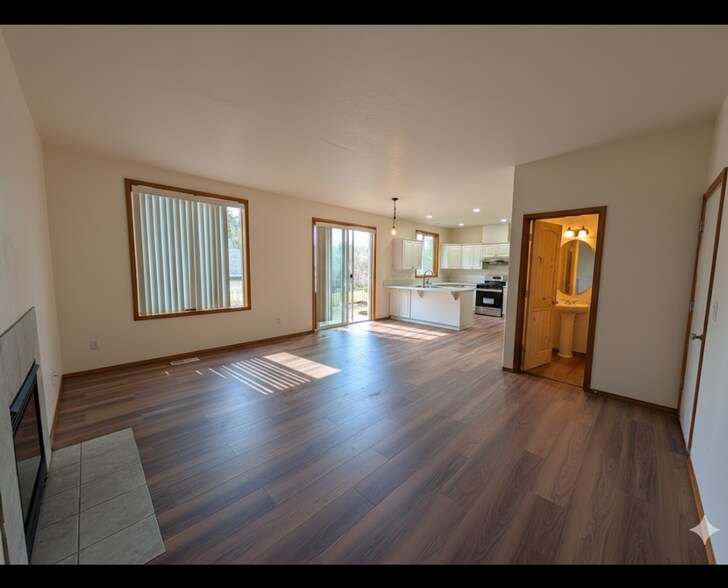 Building Photo - 3437 SW 2nd St