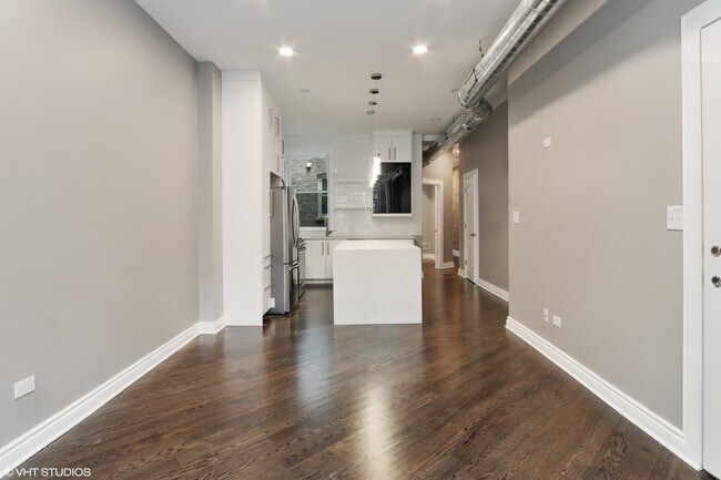 Building Photo - 608 W Arlington Pl