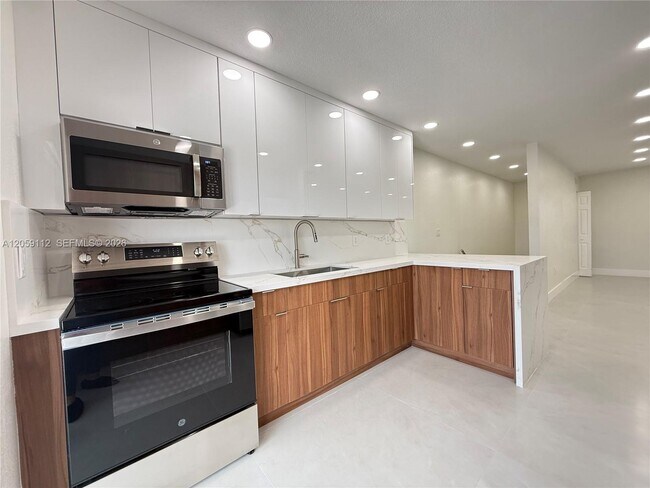 Building Photo - 3514 W 76th St