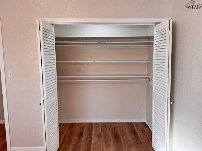 Building Photo - 4200 University Ave