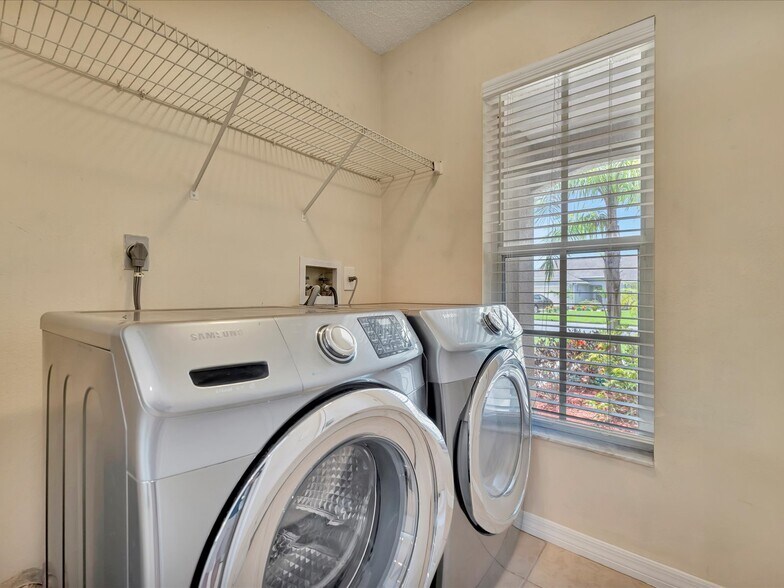Laundry room - 5105 39th St W