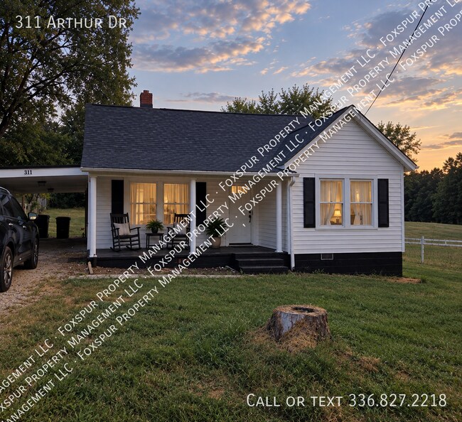 Building Photo - 311 Arthur Dr