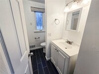 Building Photo - 512 Bromley Rd