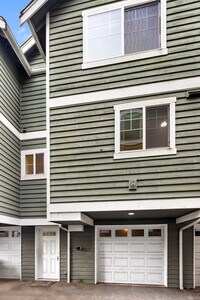 Building Photo - 8502 Nesbit Ave N