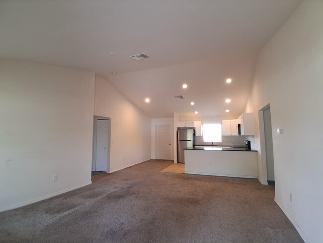 Building Photo - 7061 Tide Cir