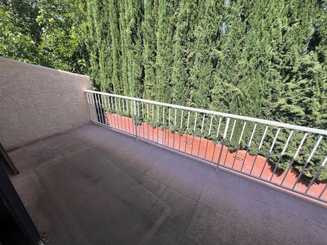 Building Photo - Cimaron Terrace Townhome