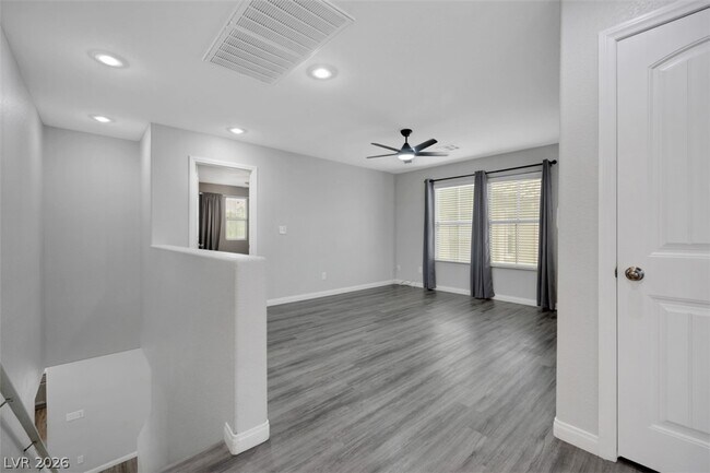 Building Photo - 7830 N Shingle Beach St