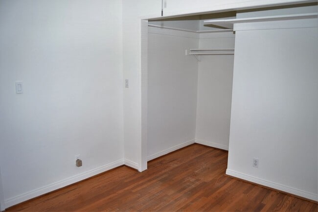 Building Photo - Charming Belmont Heights 2BD w/ Private Yard, Garage & Walk to 4th St