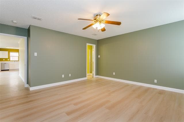 Building Photo - 1434 Foxwood Ln