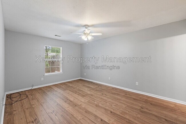 Building Photo - 107 Stonington Ln SW