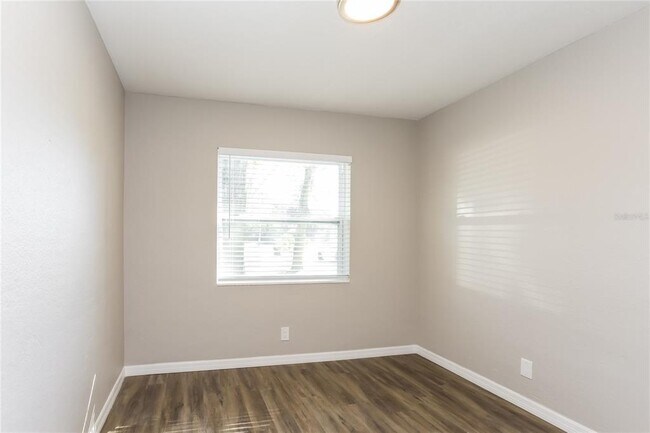 Building Photo - 2053 Barcelona Dr S