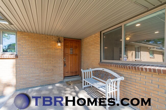 Building Photo - 8635 W Tennessee Pl