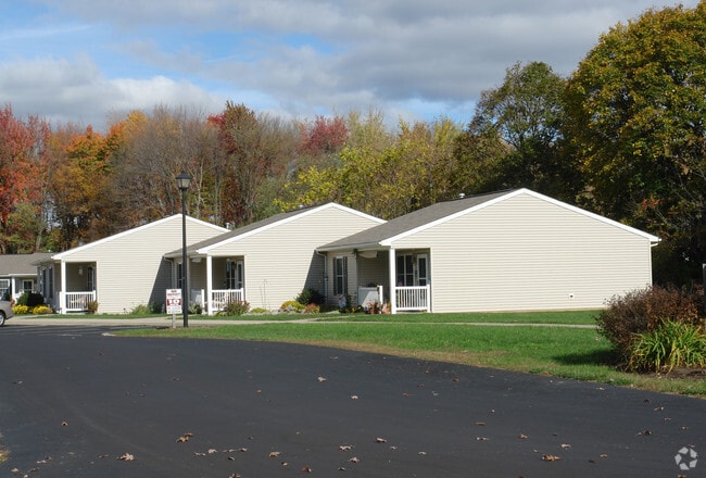 Primary Photo - Scott Meadows Apartments