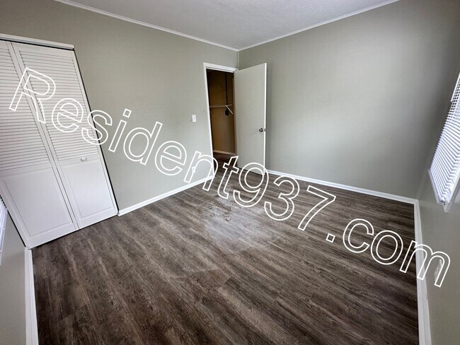 Building Photo - 2132 Colton Dr