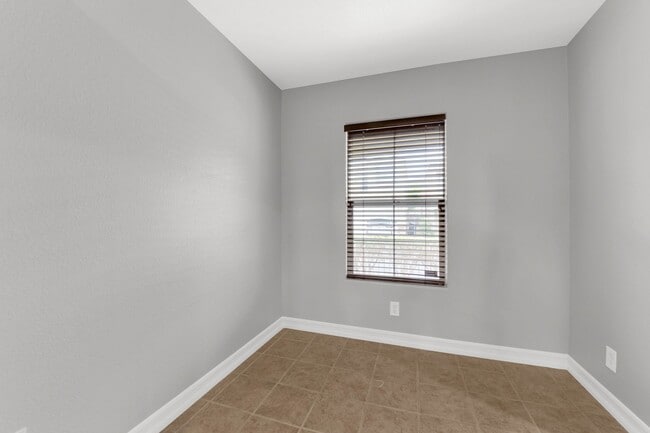 Building Photo - 7470 Margollini St