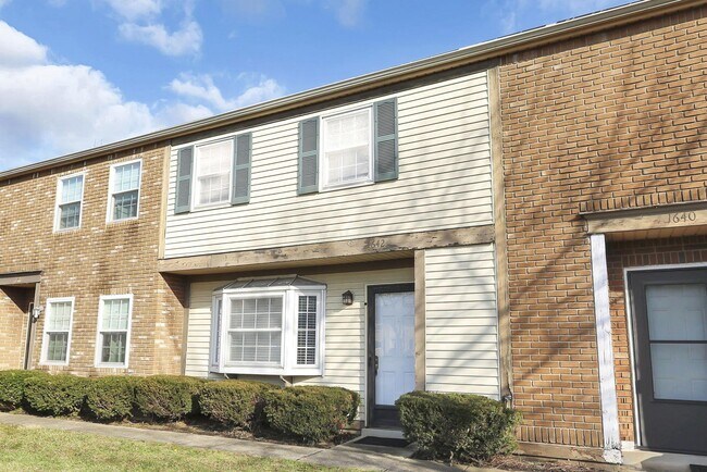 Building Photo - 1642 Park Row Dr