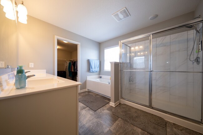 Building Photo - 15430 Eagle Creek Way
