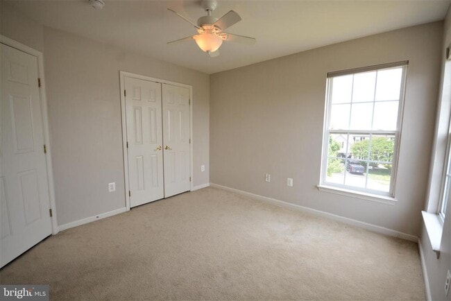 Building Photo - 120 Galyn Dr