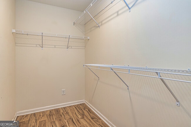 Building Photo - 759 Alvaton Rd