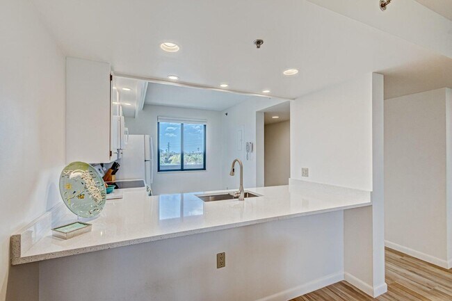 Building Photo - 601 S Seas Dr