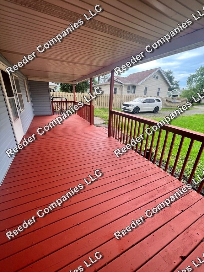 Building Photo - 2 bedroom home in South Hammond!