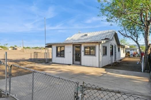 Building Photo - 1211 E Cocopah St