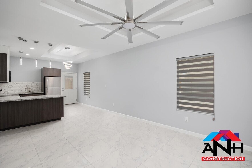 Building Photo - 1025 N Blair Ave