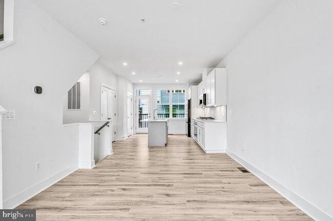 Building Photo - 11236 Bunsen St