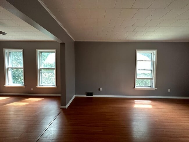 Building Photo - 213 Fletcher Ave