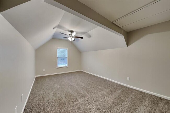 Building Photo - 7003 Hampshire Ct