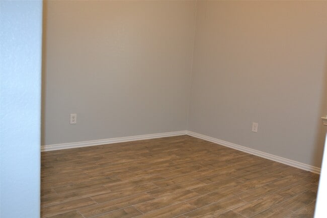 Building Photo - 8435 Chesney Trl