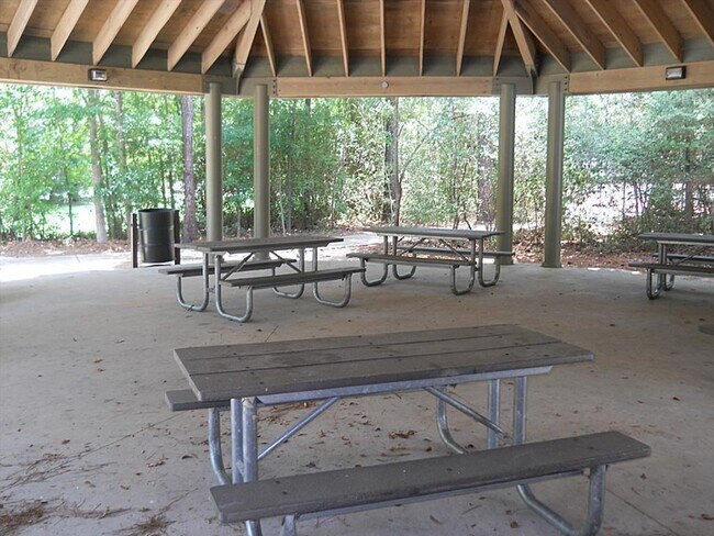 Building Photo - 26 Prairie Oak Dr