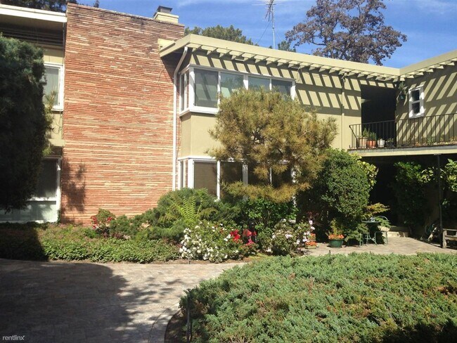 Building Photo - 430 Ravenswood Ave